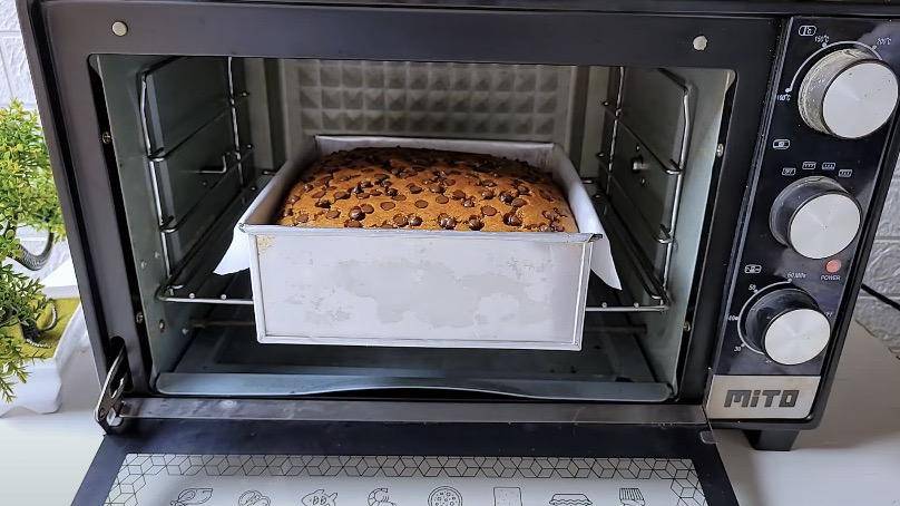 ilustrasi memanggang banana bread choco chips (YouTube.com/PAP COOK)